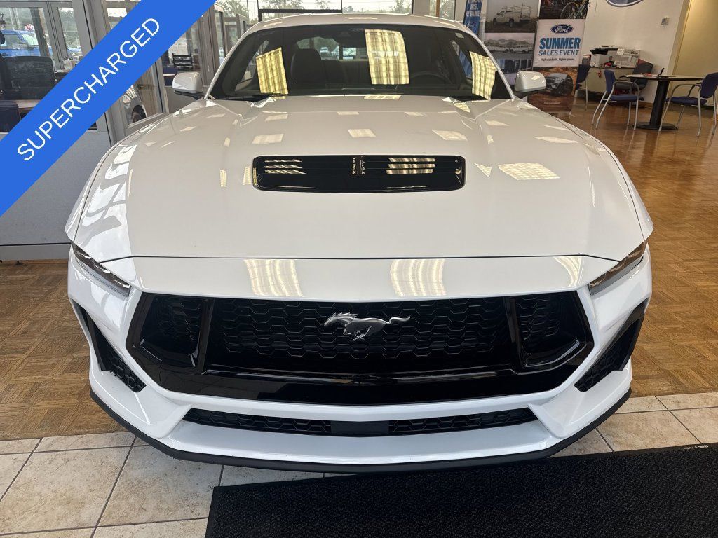 Used 2024 Ford Mustang GT RWD image 2
