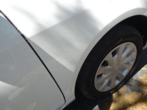 Used 2018 Nissan Versa SV image 21