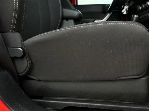 Used 2017 Jeep Wrangler Sahara image 27