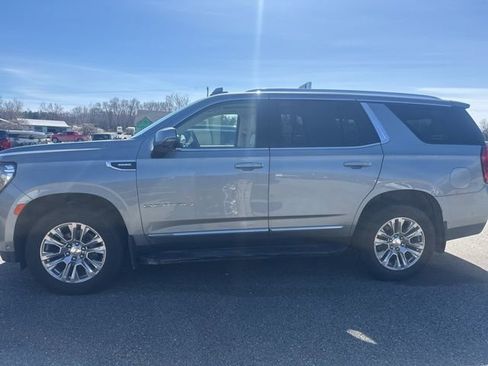 Used 2023 GMC Yukon Denali w/ Advanced Technology Package AWD/4WD image 2