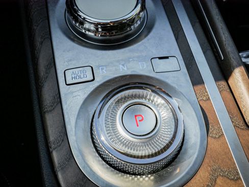 Used 2024 Genesis G80 image 26