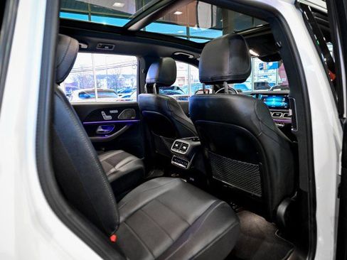 Used 2023 Mercedes-Benz GLS 450 4MATIC image 26