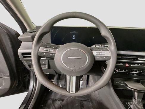 Used 2025 Hyundai Sonata SE FWD image 13