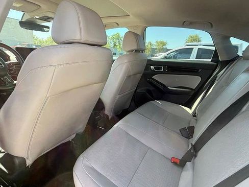 Used 2023 Honda Civic Touring image 9