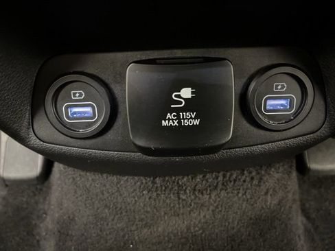 Used 2023 Hyundai Santa Fe Limited image 48