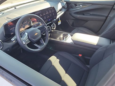 New 2026 Chevrolet Blazer EV LT image 3