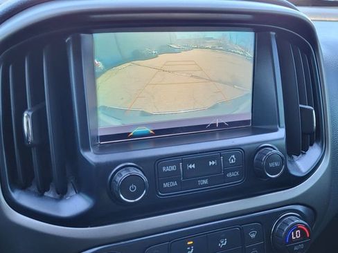 Used 2018 Chevrolet Colorado Z71 image 16