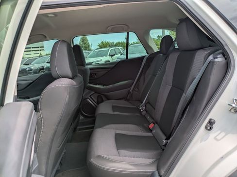 Used 2025 Subaru Outback image 13