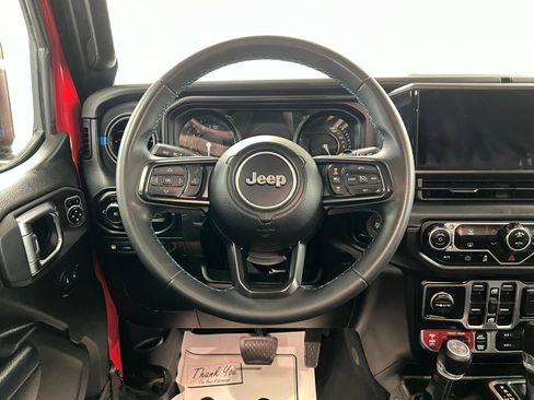 Used 2024 Jeep Wrangler Unlimited Rubicon 4xe image 12