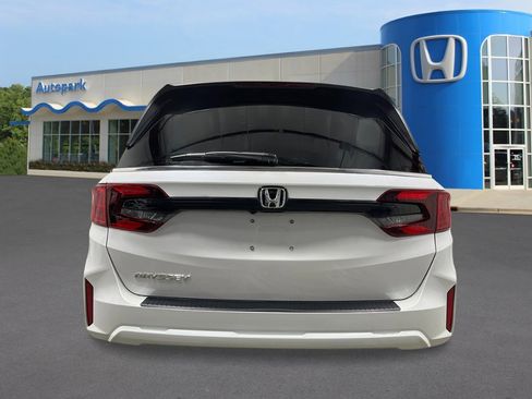 New 2026 Honda Odyssey EX-L image 4