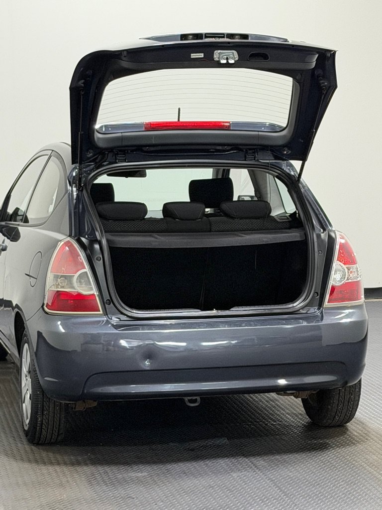 Used 2008 Hyundai Accent GS FWD image 11
