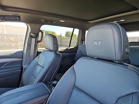 New 2026 Buick Enclave Sport Touring w/ Power Package image 13