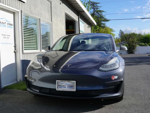 Used 2018 Tesla Model 3 Long Range image 2