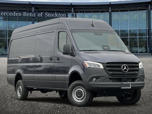 New 2026 Mercedes-Benz Sprinter 2500 image 2