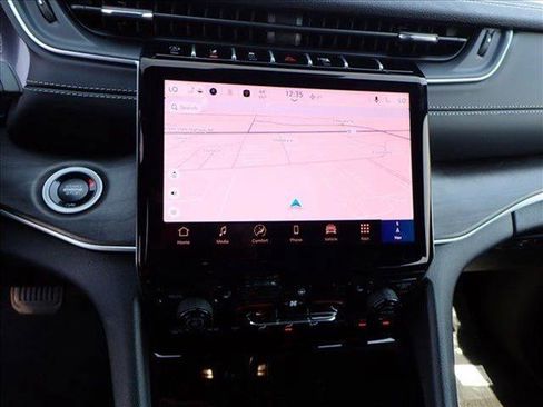 New 2025 Jeep Grand Cherokee L Limited image 18