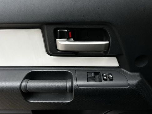 Used 2012 Toyota FJ Cruiser 4WD w/ Upgrade Pkg image 25