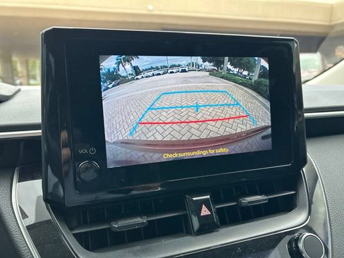 Used 2023 Toyota Corolla LE FWD image 15