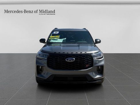 Used 2025 Ford Explorer ST AWD/4WD image 2