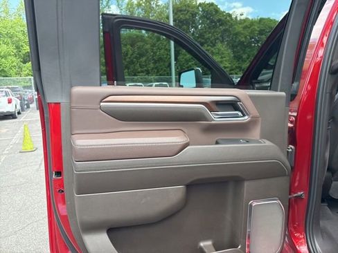 Used 2024 GMC Sierra 3500 Denali AWD/4WD image 39