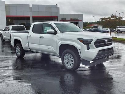 New 2024 Toyota Tacoma SR5