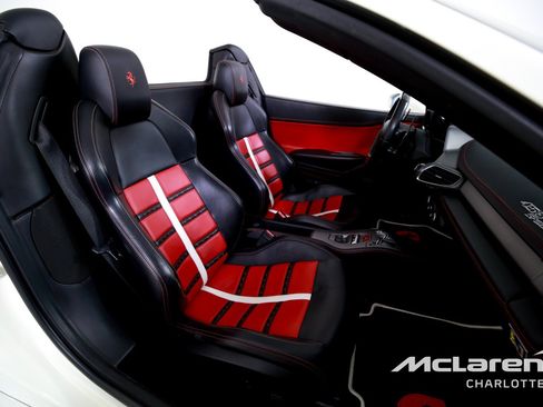 Used 2014 Ferrari 458 Spider RWD image 19