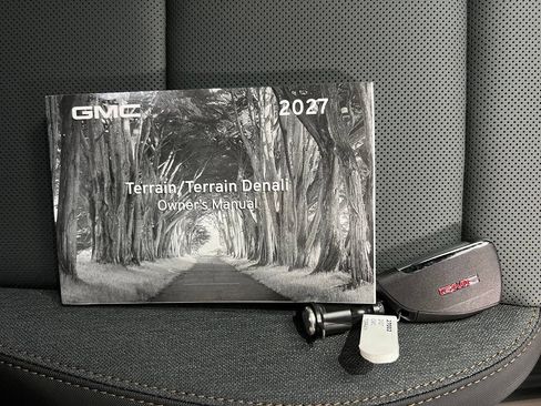 New 2027 GMC Terrain AT4 w/ LPO, Floor Liner Package AWD/4WD image 40
