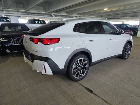 New 2026 BMW X2 xDrive28i w/ Convenience Package AWD/4WD image 4