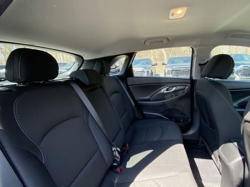 Used 2019 Hyundai Elantra GT image 23