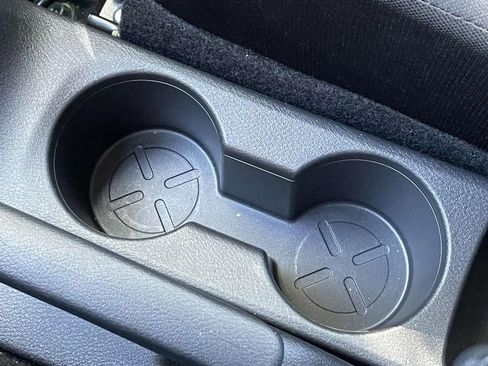 Used 2025 Nissan Kicks Play S image 29