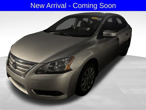 Used 2015 Nissan Sentra S FWD image 1