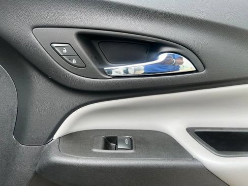 Used 2022 Chevrolet Equinox LS w/ LS Convenience Package AWD/4WD image 21