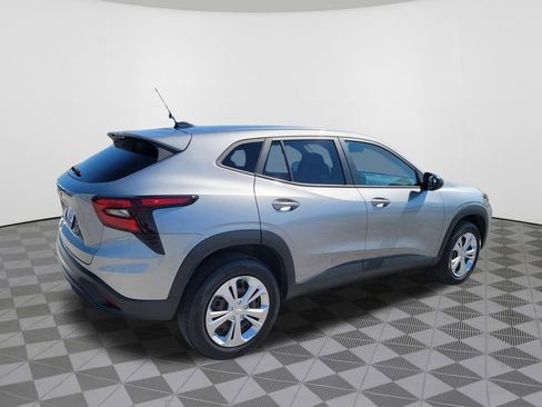 Used 2024 Chevrolet Trax LS w/ Driver Confidence Package FWD image 7