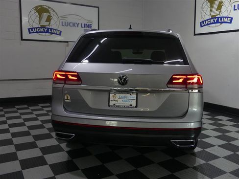 Used 2022 Volkswagen Atlas SE w/ Panoramic Sunroof Package FWD image 8