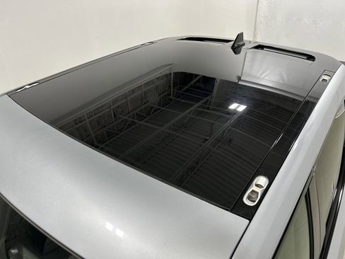 Used 2022 Rivian R1T Adventure image 13