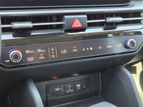 New 2026 Kia Sportage EX w/ EX Panorama Roof Package image 14