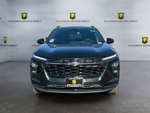 Used 2024 Chevrolet Trax RS w/ Sunroof Package FWD image 8