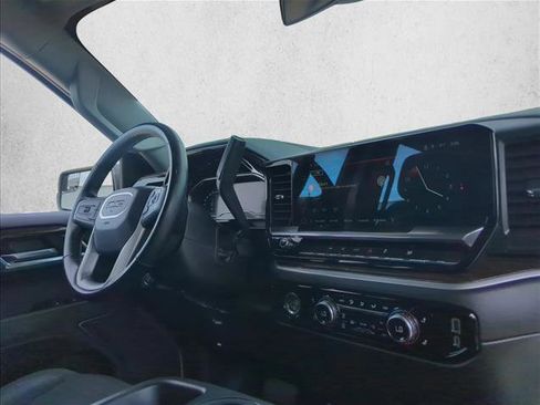 Used 2024 GMC Sierra 1500 Elevation image 28