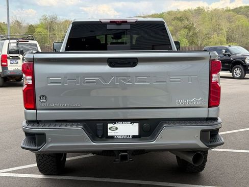 Used 2024 Chevrolet Silverado 2500 High Country w/ High Country Premium Package image 7