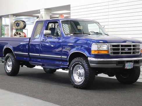 Used 1997 Ford F250 XLT AWD/4WD image 2