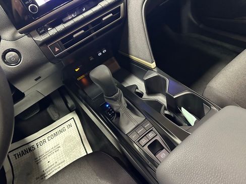 Used 2025 Toyota Camry LE image 40