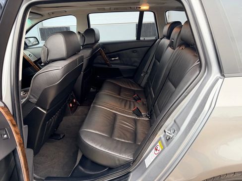 Used 2007 BMW 530xi Wagon image 12