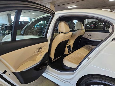 Used 2025 BMW 330i xDrive 330i xDrive w/ Premium Package image 36