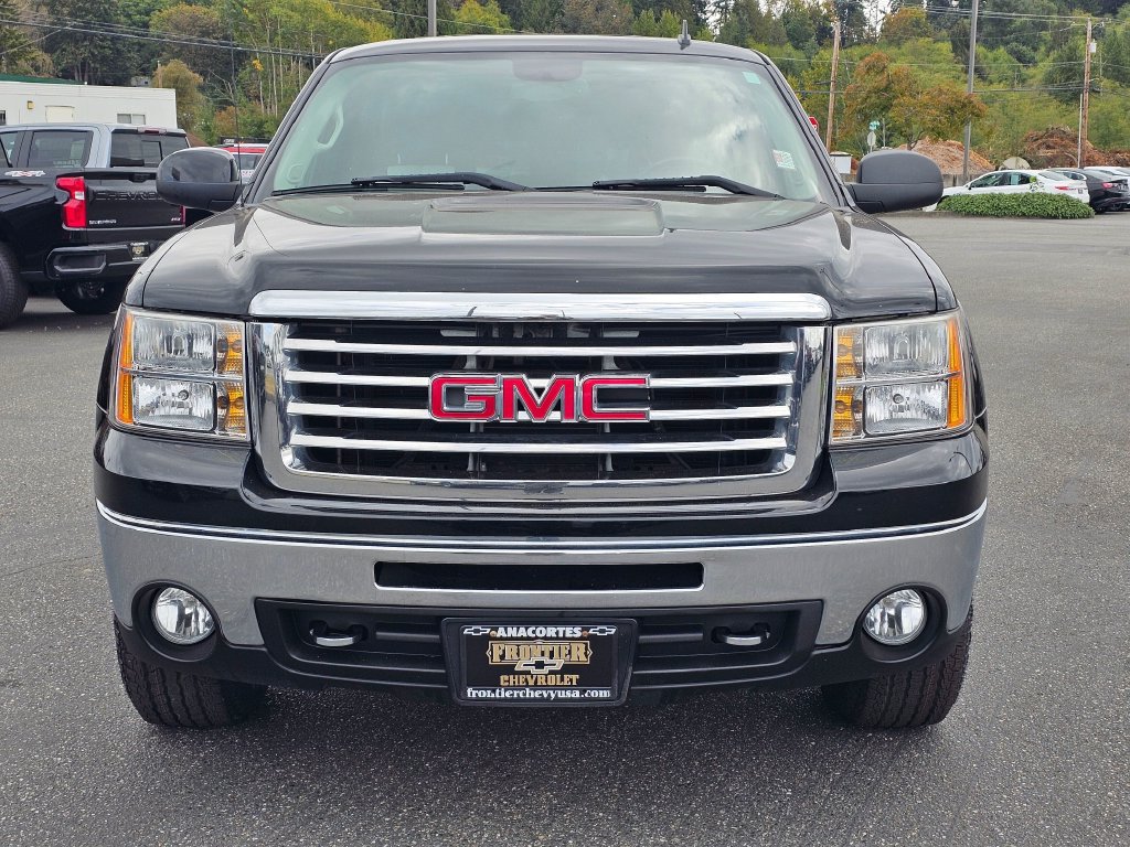 Used 2010 GMC Sierra 1500 SLT w/ All-Terrain Package AWD/4WD image 8