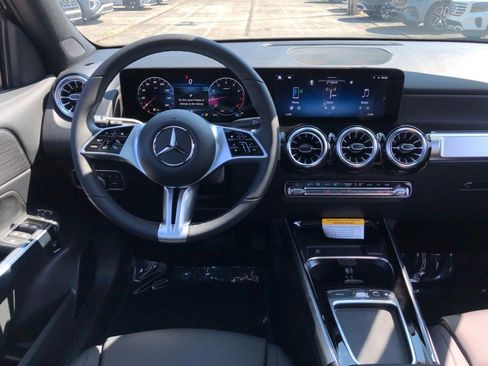 New 2026 Mercedes-Benz GLB 250 4MATIC image 17