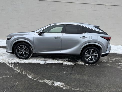 Used 2023 Lexus RX 350 Premium image 2