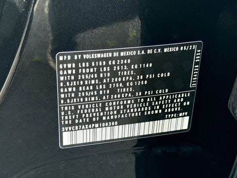 Used 2023 Volkswagen Tiguan SE R-Line image 26