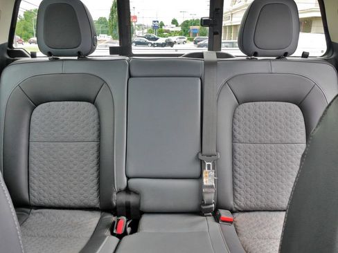 Used 2016 Chevrolet Colorado Z71 AWD/4WD image 29