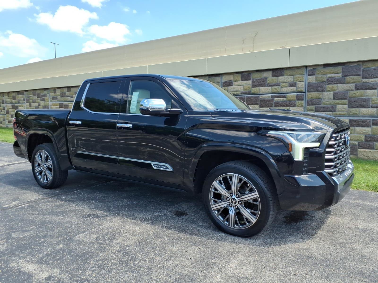 Used 2022 Toyota Tundra Capstone AWD/4WD image 1