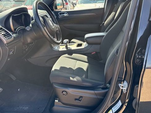 Used 2015 Jeep Grand Cherokee Laredo w/ Quick Order Package 23E image 9