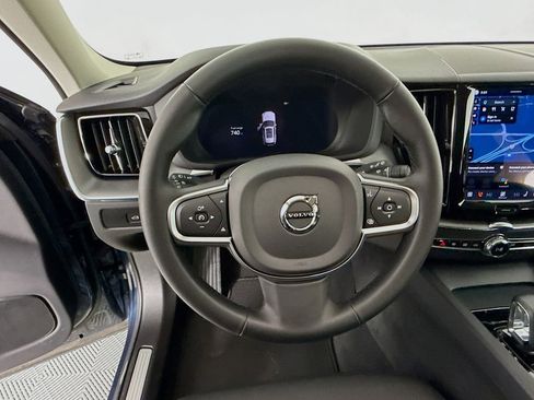 Used 2025 Volvo XC60 B5 Core AWD/4WD image 12